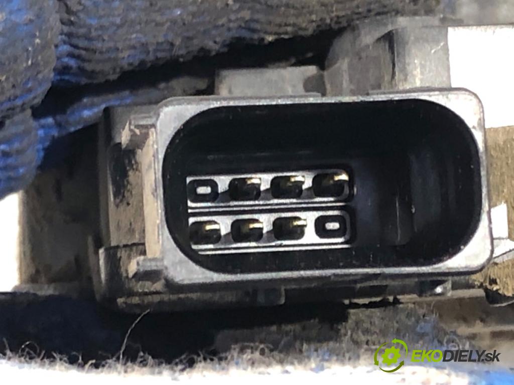 OPEL CORSA D liftback 2008 44 kW 1.0 (L08, L68) 998 zámok dveře levý přední část 13258270