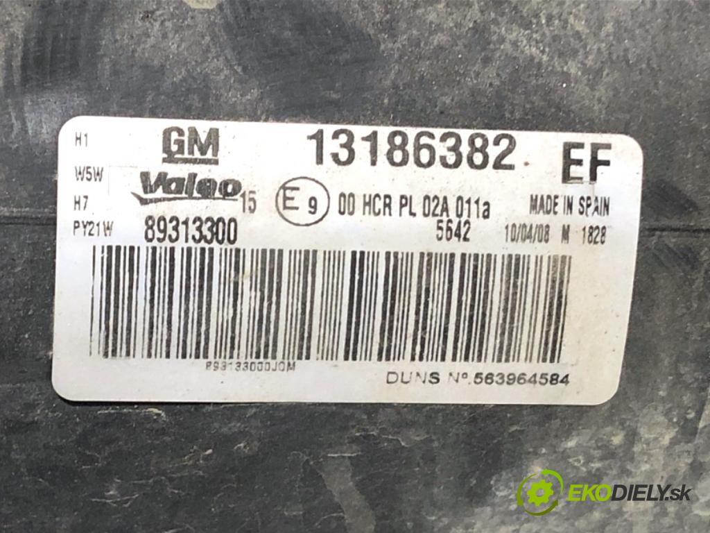 OPEL CORSA D liftback 2008 44 kW 1.0 (L08, L68) 998 Svetlomet pravy predný 13186382