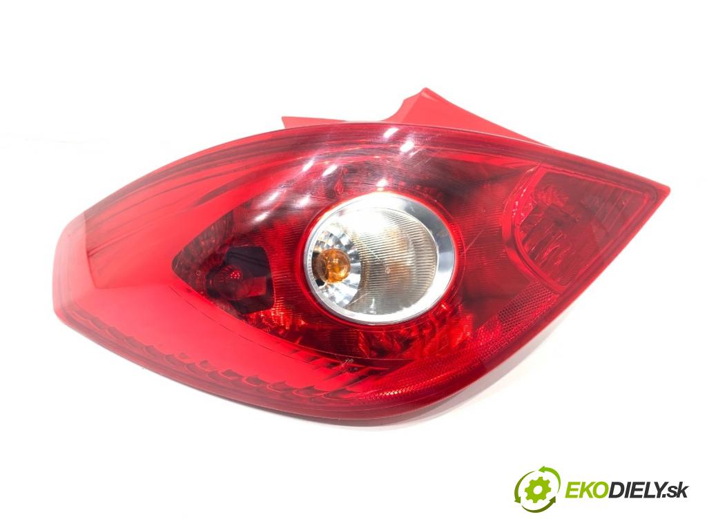 OPEL CORSA D liftback 2008 44 kW 1.0 (L08, L68) 998 světlo levý zadní část 13186350