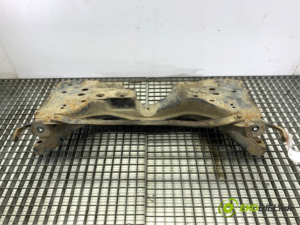 OPEL CORSA D liftback 2008 44 kW 1.0 (L08, L68) 998 výztuha pod motor  (Přední výztuha)