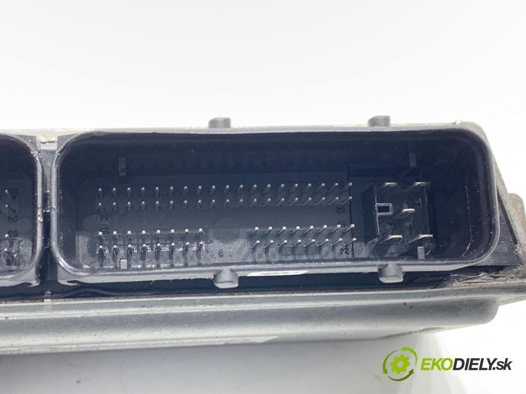 VW POLO V liftback 2012 51 kW 1.2 1198 riadiaca jednotka Motor 03E906019B (Riadiaca jednotka)