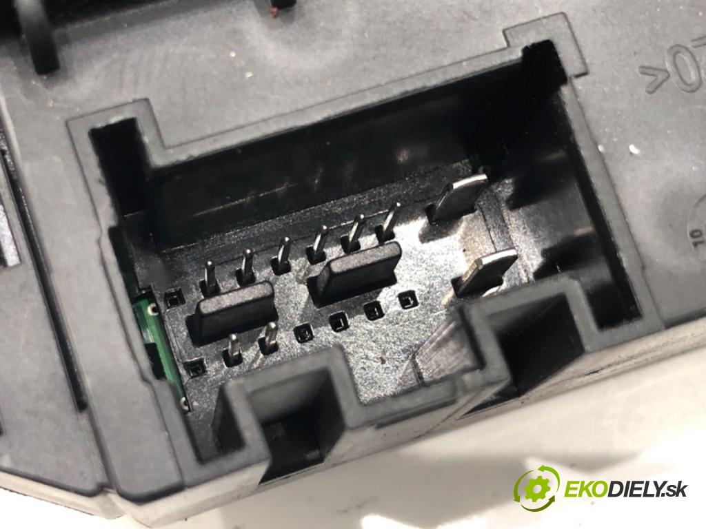 VW POLO V liftback 2012 51 kW 1.2 1198 mechanismus okna levý přední část 6R0959801AB