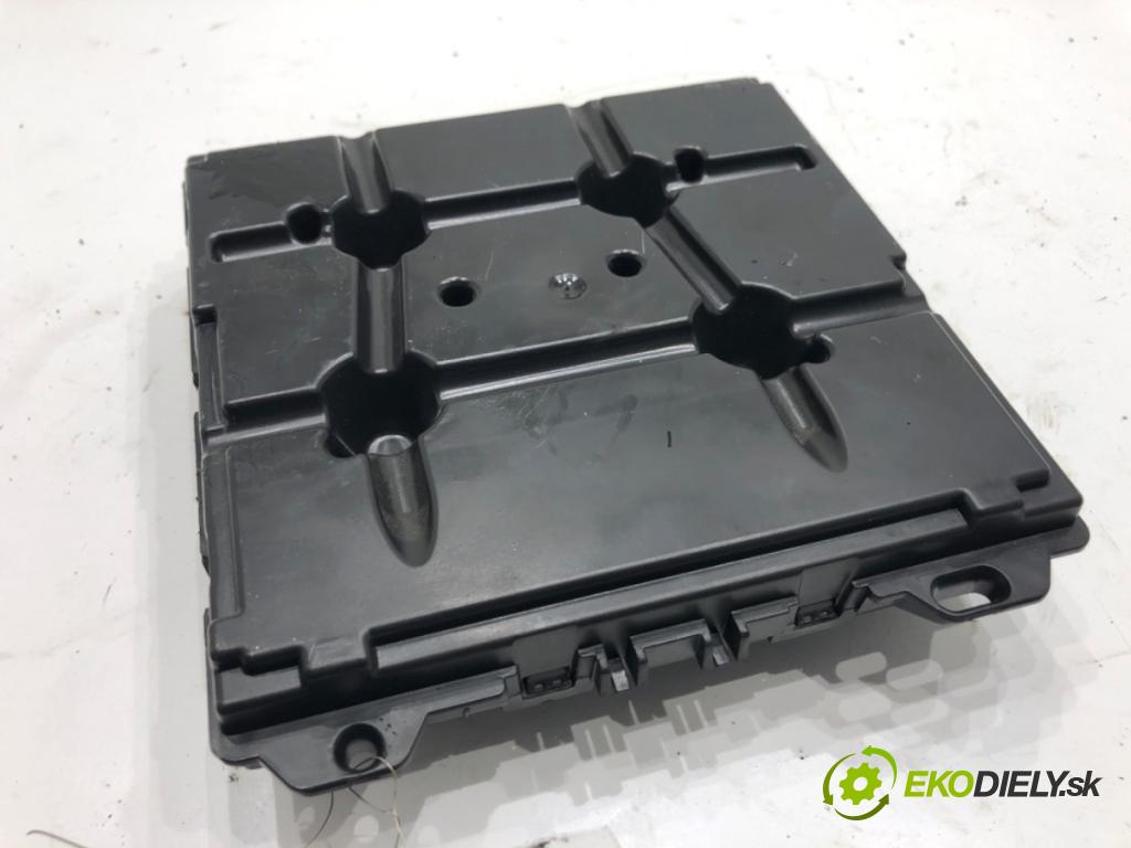 VW POLO V liftback 2012 51 kW 1.2 1198 Modul BCM 6R0937087K (Riadiaca jednotka ostatné)