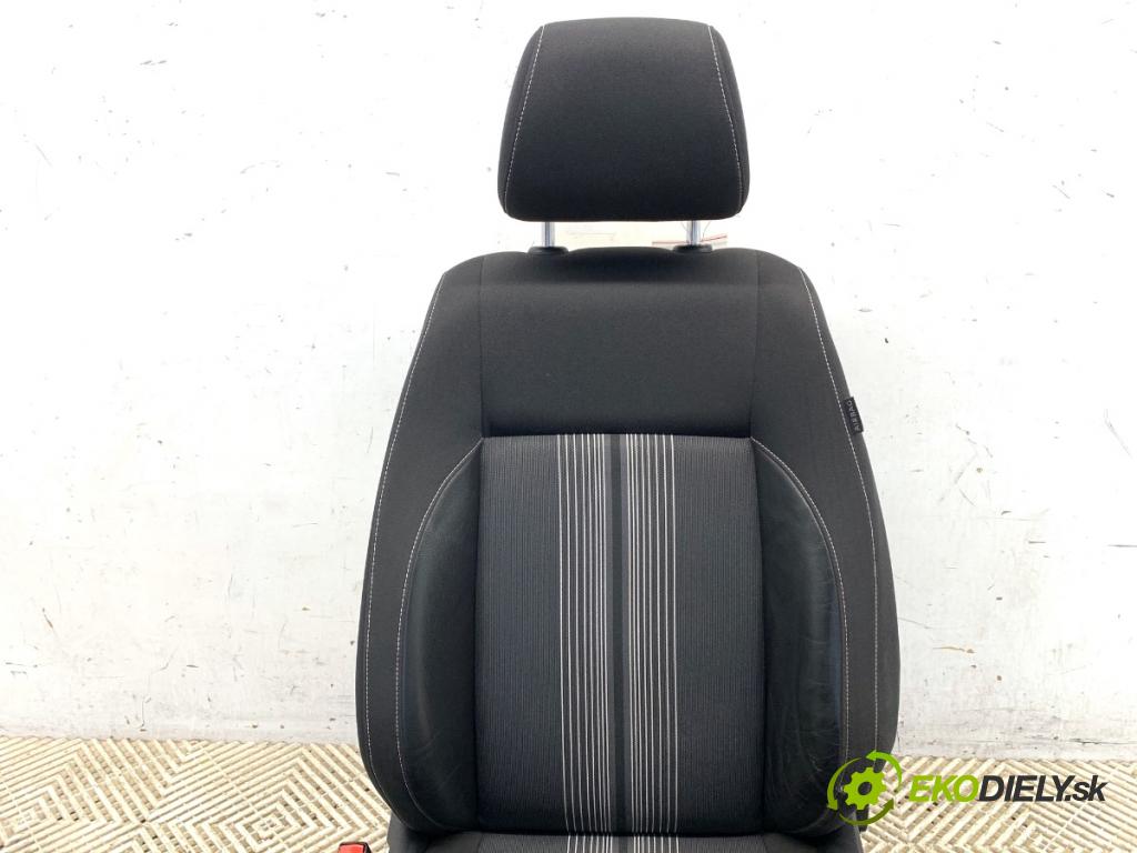 VW POLO V liftback 2012 51 kW 1.2 1198 Sedadlo ľavy predný
