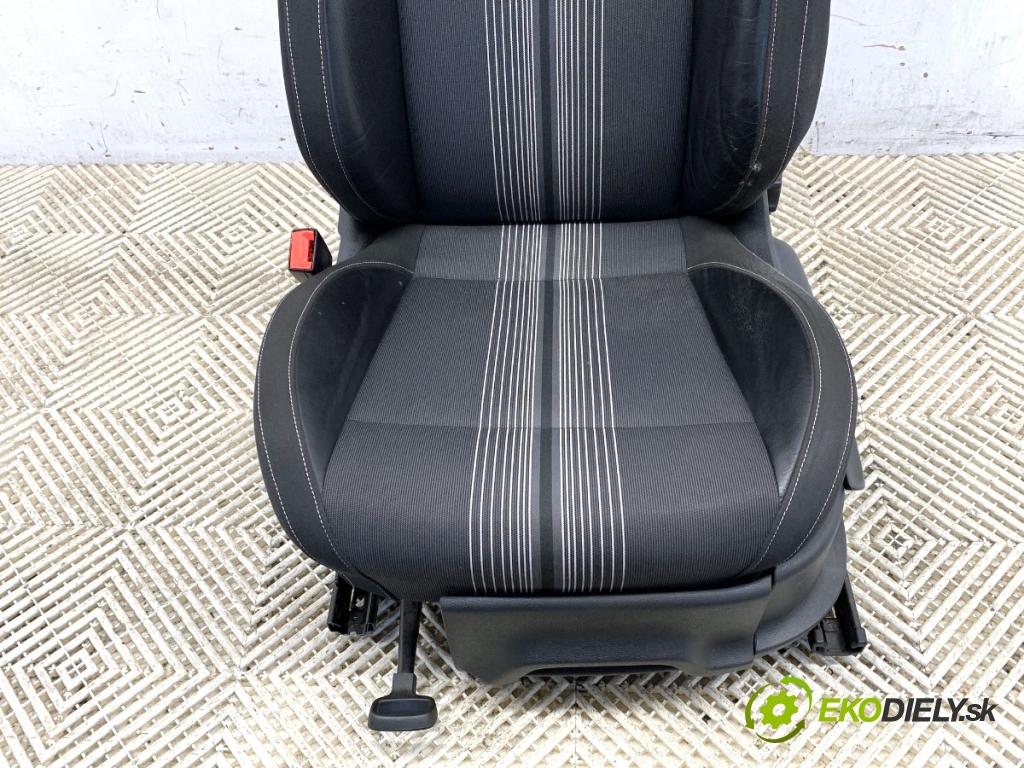 VW POLO V liftback 2012 51 kW 1.2 1198 Sedadlo ľavy predný