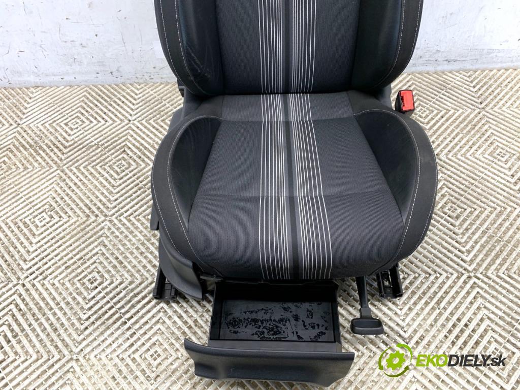 VW POLO V liftback 2012 51 kW 1.2 1198 Sedadlo pravy predný