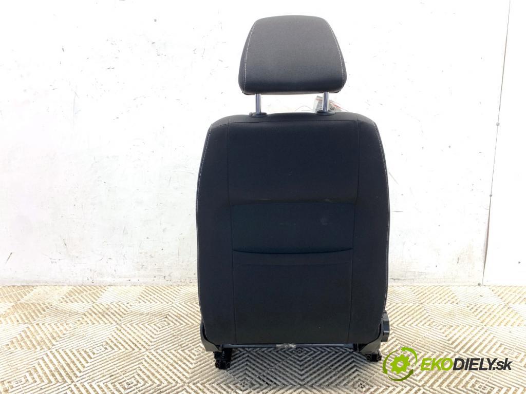 VW POLO V liftback 2012 51 kW 1.2 1198 Sedadlo pravy predný