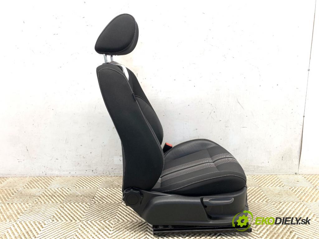 VW POLO V liftback 2012 51 kW 1.2 1198 Sedadlo pravy predný