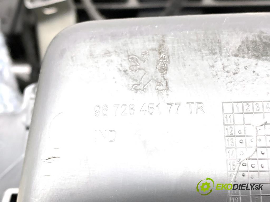 PEUGEOT 208 I liftback 2016 55 kW 1.6 HDi / BlueHDi 75 1560 Palubná doska VANKÚŠ: spolujazdca
