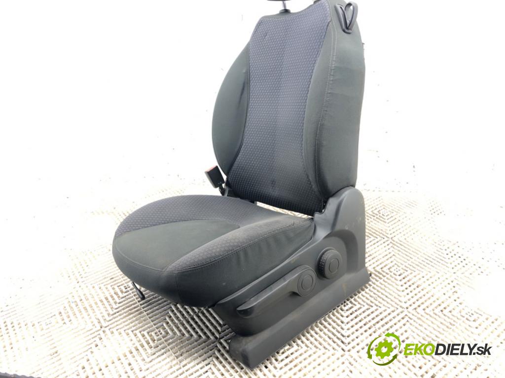 NISSAN MICRA K12 liftback 2005 59 kW 1.2 16V 1240 Sedadlo ľavy predný