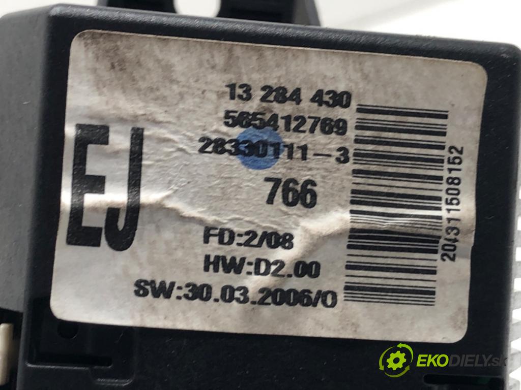 OPEL CORSA D liftback 2008 59 kW 1.2 (L08, L68) 1229 Dislpej 13284430 (Prístrojová doska)