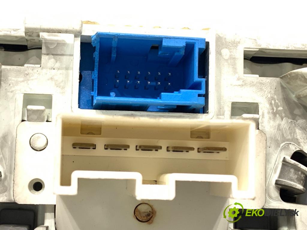 OPEL CORSA D liftback 2008 59 kW 1.2 (L08, L68) 1229 Panel ovládania kúrenia 466119570 (Prepínacie páčky pod volantom)