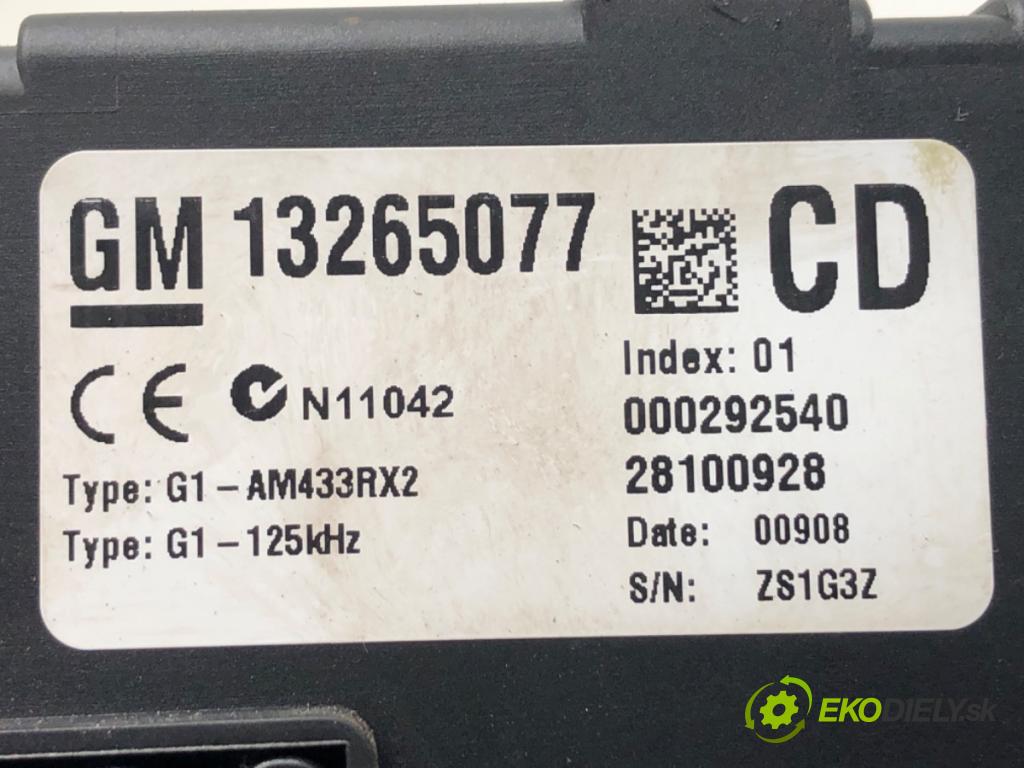 OPEL CORSA D liftback 2008 59 kW 1.2 (L08, L68) 1229 modul BSI 13265077 (Pojistkové skříňky)