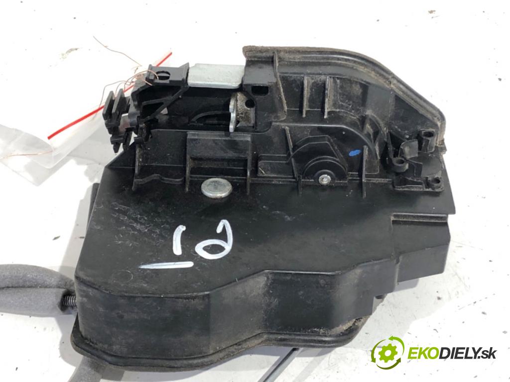 BMW F11 Kombi 2010 135 kW 520 d 1995 zámok dveře pravý zadní část 7202148