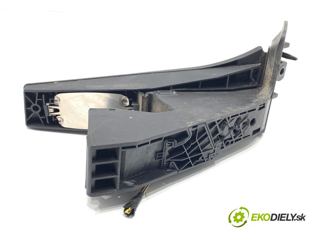 BMW F11 Kombi 2010 135 kW 520 d 1995 potenciometr plynového pedálu 6789998 (Pedály)