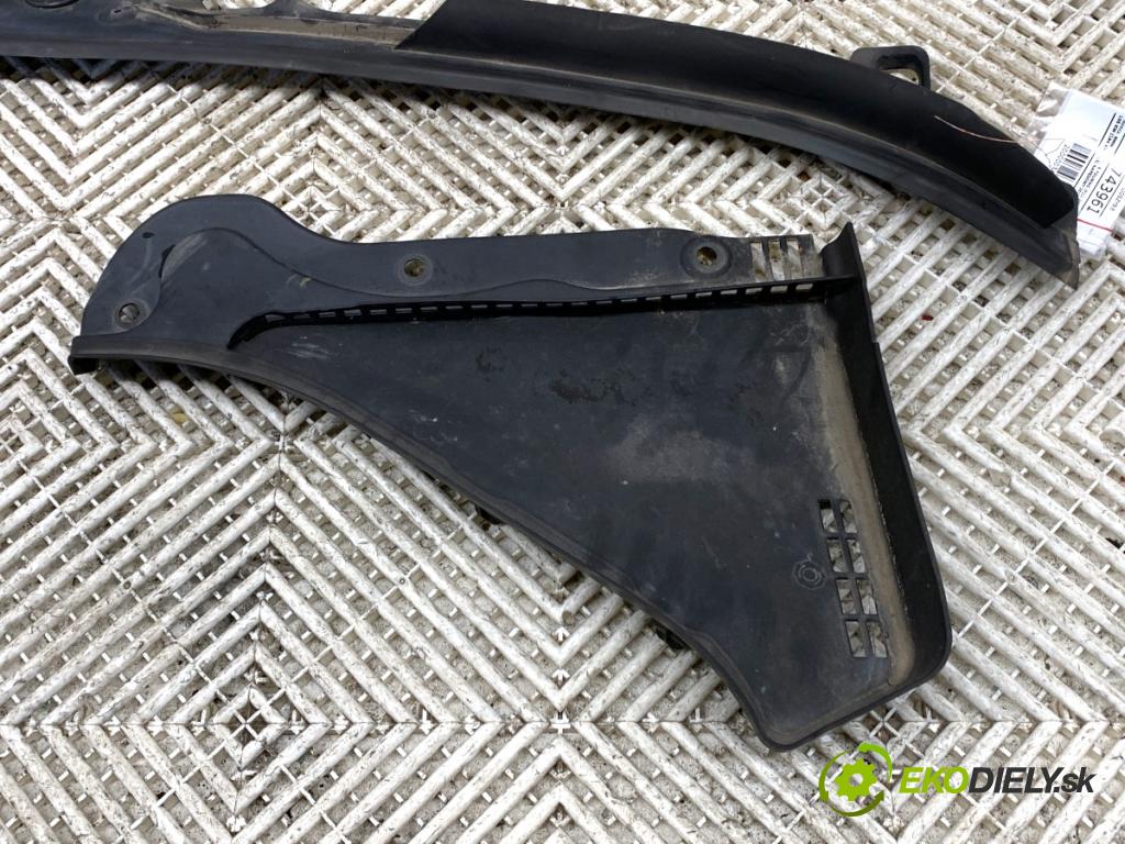 BMW F11 Kombi 2010 135 kW 520 d 1995 Torpédo, plast pod čelné okno 6987605 7203124 (Torpédo (plast pod čelným sklom))