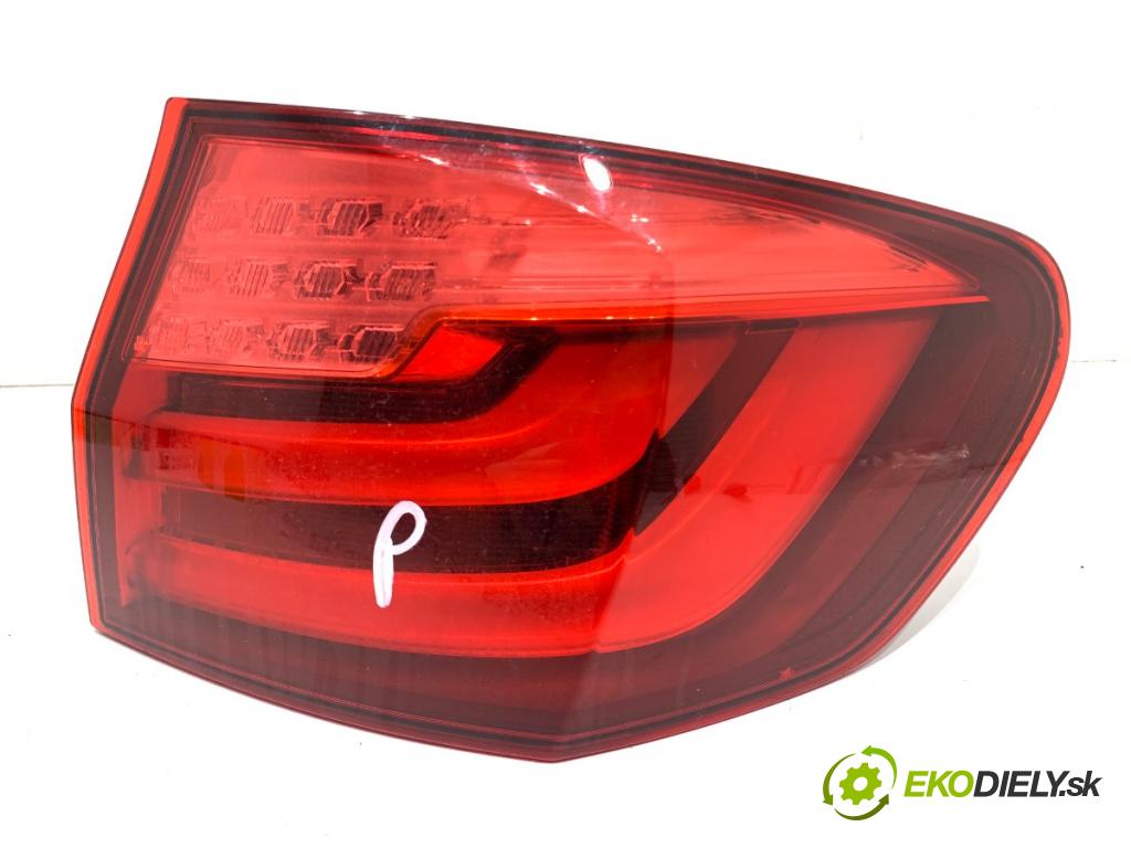 BMW F11 Kombi 2010 135 kW 520 d 1995 světlo pravý zadní část 