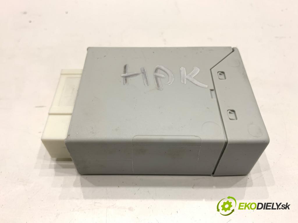 BMW F11 Kombi 2010 135 kW 520 d 1995 Modul ťažného oka 6796905 (Riadiaca jednotka ostatné)