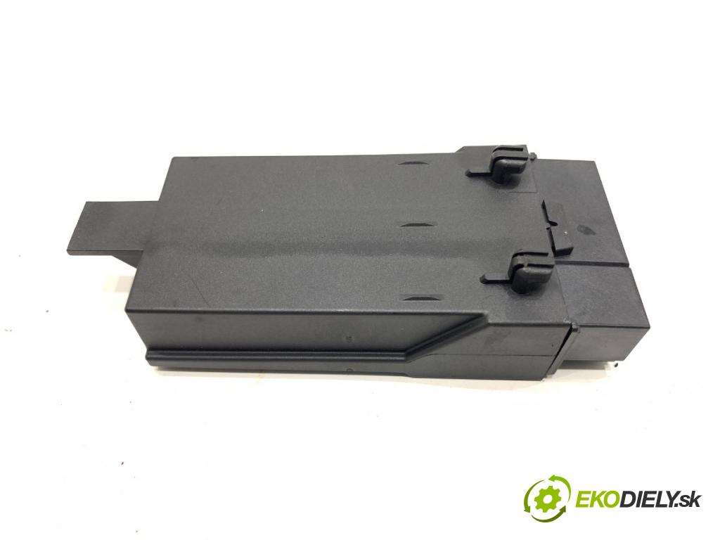 BMW F11 Kombi 2010 135 kW 520 d 1995 Modul sedačky 9216468