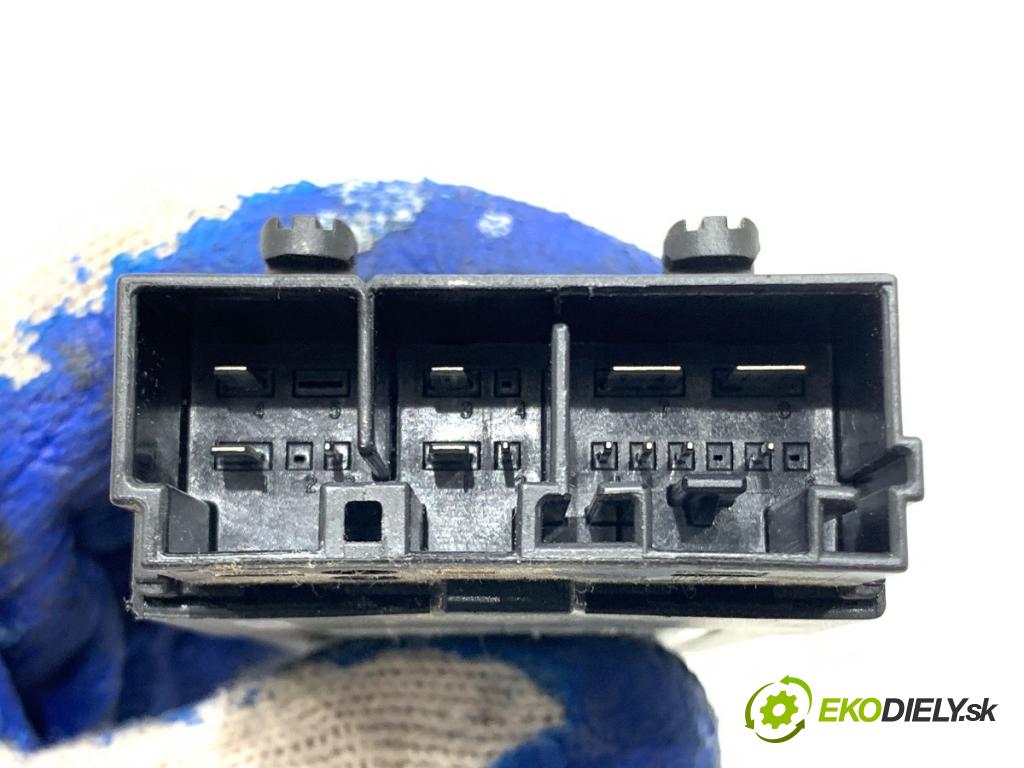 BMW F11 Kombi 2010 135 kW 520 d 1995 Modul sedačky 9216468