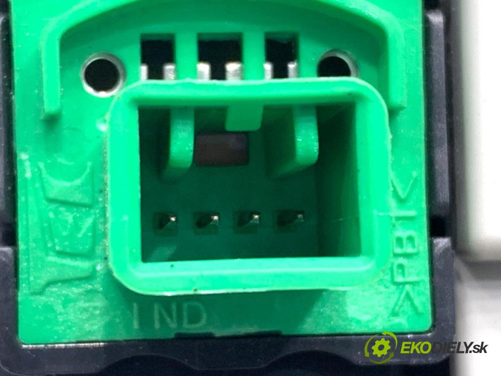 HONDA ACCORD VIII sedan 2010 115 kW 2.0 i (CU1) 1997 Dislpej  (Prístrojová doska)