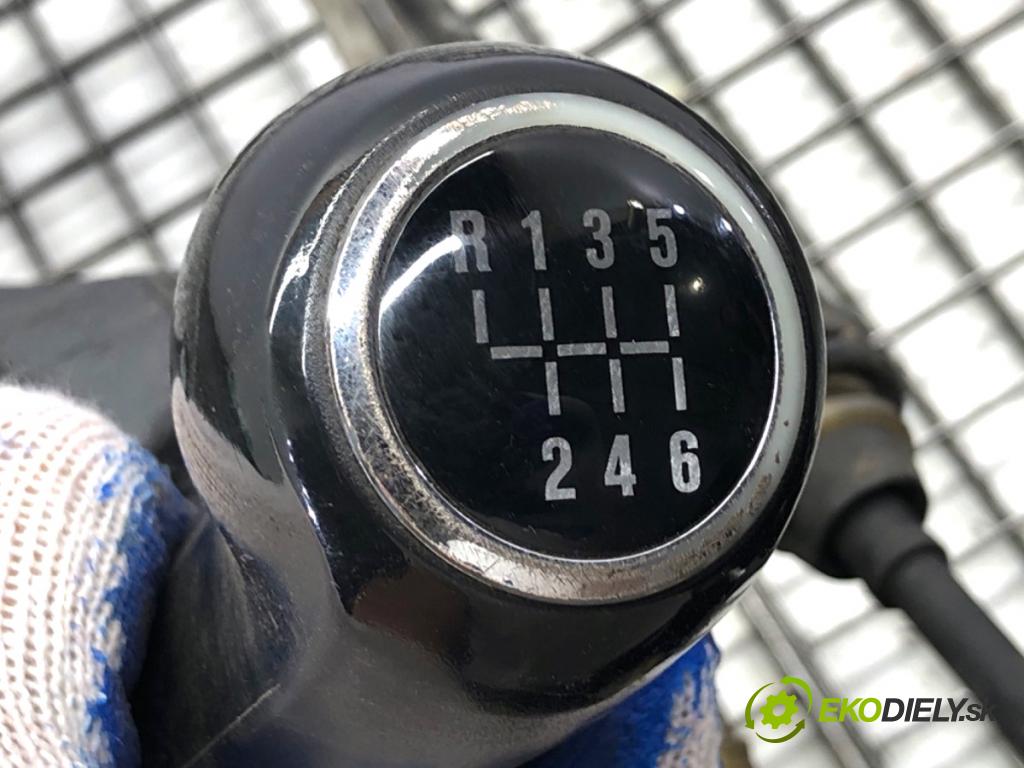 OPEL ZAFIRA B Nadwozie pełne/minivan 2006 110 kW 1.9 CDTI VAN (M75) 1910 kulisa 55351959 (Rýchlostné páky / kulisy)