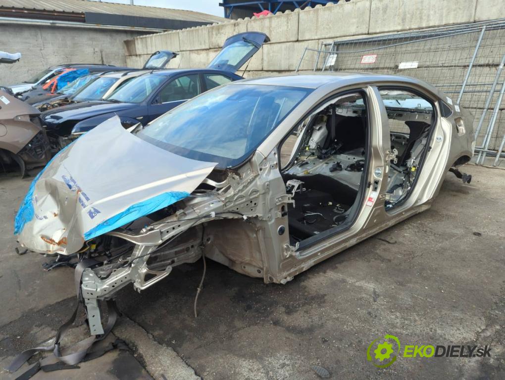 TOYOTA COROLLA E21 sedan 2022 90 kW 1.6 VVTi (ZRE210) 1598 KAROSERIA ČTVRŤÁK blatník zadní část levý pravý práh střecha PODŁUŻNICA levý pravý 