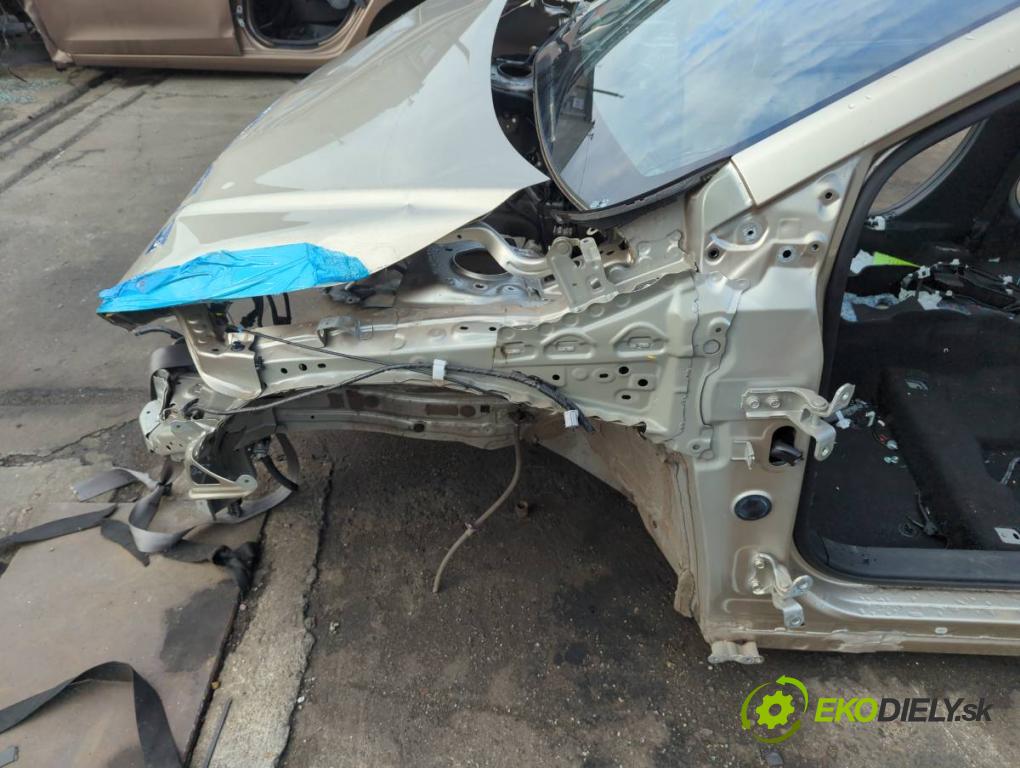 TOYOTA COROLLA E21 sedan 2022 90 kW 1.6 VVTi (ZRE210) 1598 KAROSERIA ČTVRŤÁK blatník zadní část levý pravý práh střecha PODŁUŻNICA levý pravý
