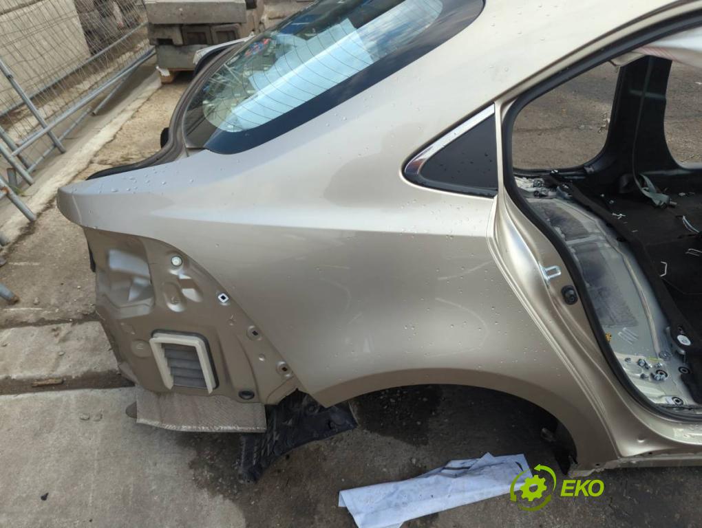 TOYOTA COROLLA E21 sedan 2022 90 kW 1.6 VVTi (ZRE210) 1598 KAROSERIA ČTVRŤÁK blatník zadní část levý pravý práh střecha PODŁUŻNICA levý pravý