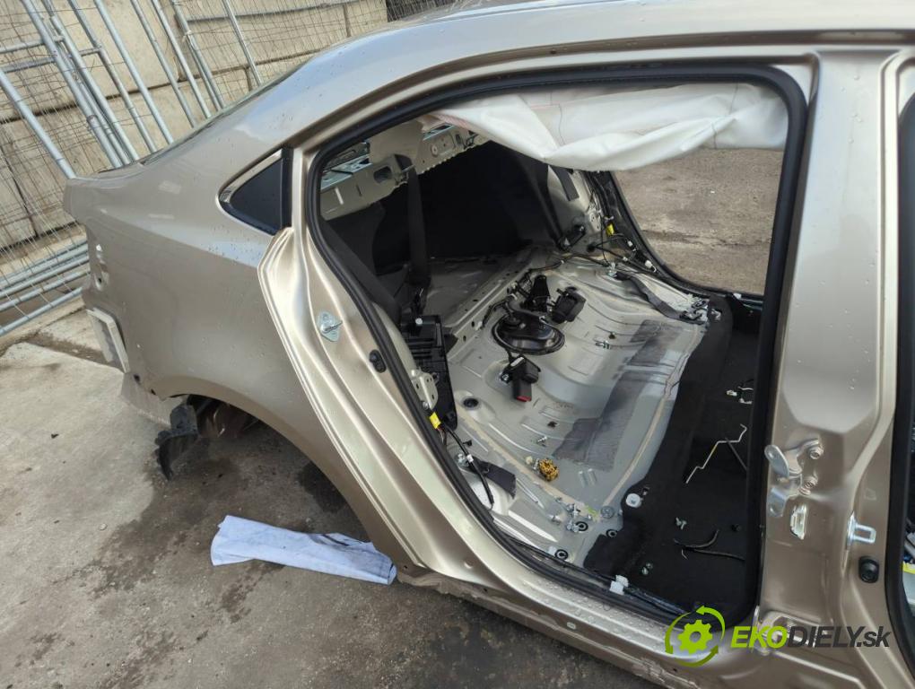 TOYOTA COROLLA E21 sedan 2022 90 kW 1.6 VVTi (ZRE210) 1598 KAROSERIA ČTVRŤÁK blatník zadní část levý pravý práh střecha PODŁUŻNICA levý pravý