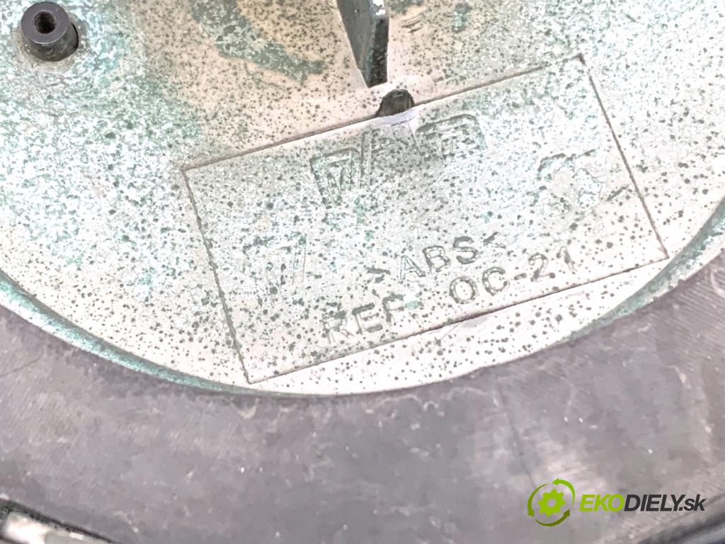 SKODA OCTAVIA II liftback 2005 85 kW 1.6 FSI 1598 mřížka maska (Mřížky (masky) chladičů)