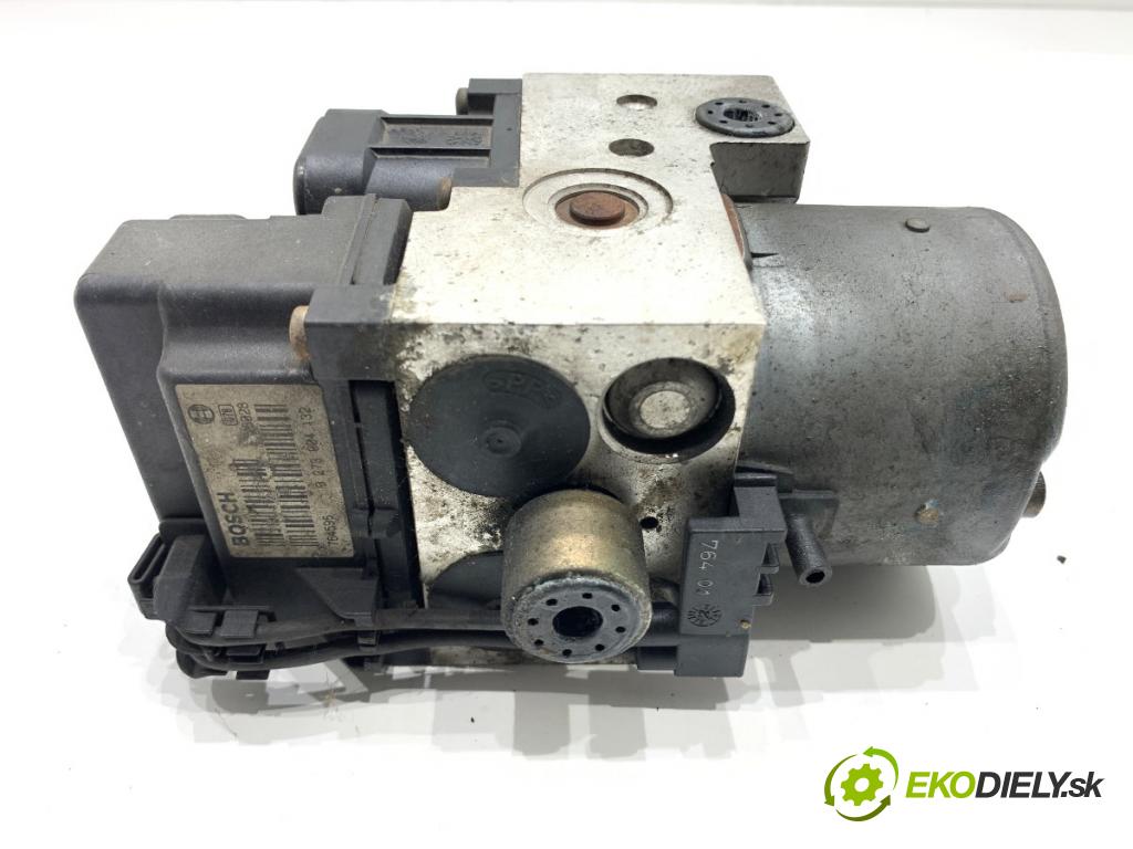 VW PASSAT B5 sedan 1997 66 kW 1.9 TDI 1896 Pumpa ABS 8E0614111 (Pumpa ABS)