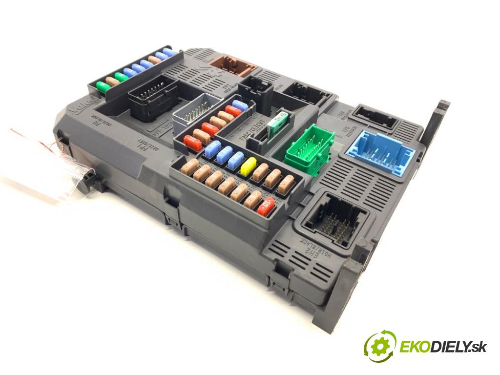 PEUGEOT 208 I liftback 2016 55 kW 1.6 HDi / BlueHDi 75 1560 modul BSI 9807531680 (Pojistková skříňka)