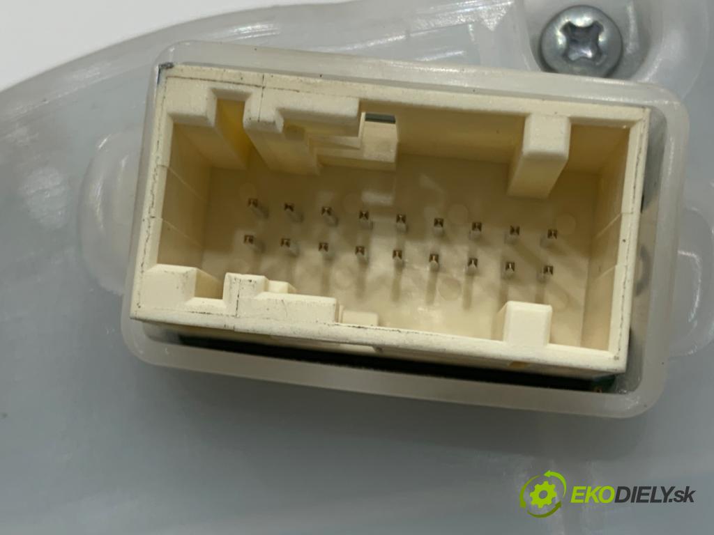 PEUGEOT 208 I liftback 2016 55 kW 1.6 HDi / BlueHDi 75 1560 Prístrojovka 9813848980 (Prístrojová doska)