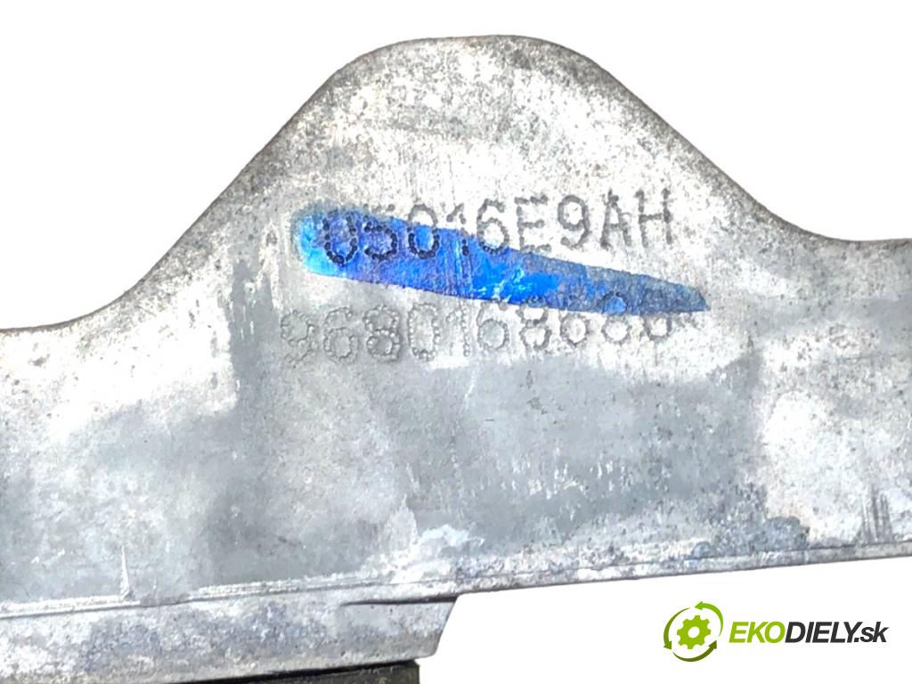 PEUGEOT 208 I liftback 2016 55 kW 1.6 HDi / BlueHDi 75 1560 Kľučka vonkajšia ľavy predný