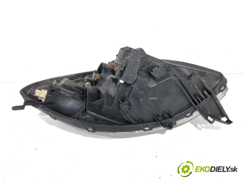 TOYOTA YARIS II liftback 2007 51 kW 1.0 VVT-i (KSP90_) 998 Svetlomet pravy predný