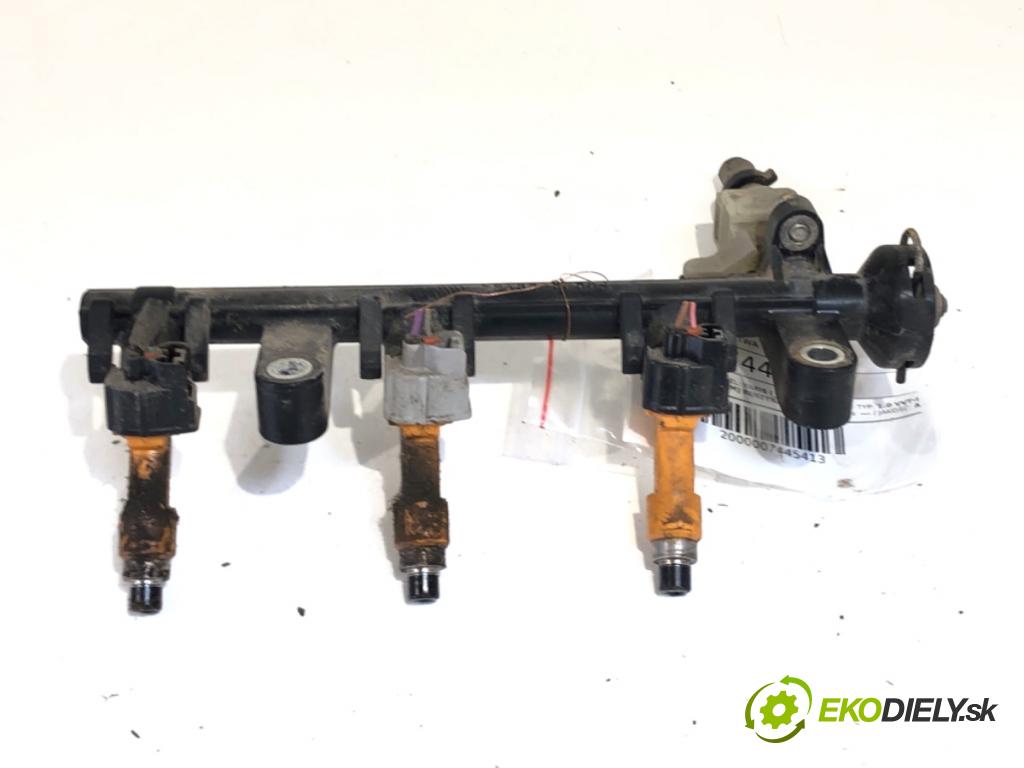TOYOTA YARIS II liftback 2007 51 kW 1.0 VVT-i (KSP90_) 998 Lišta vstrekovacia 23250-40020 (Vstrekovacia lišta)