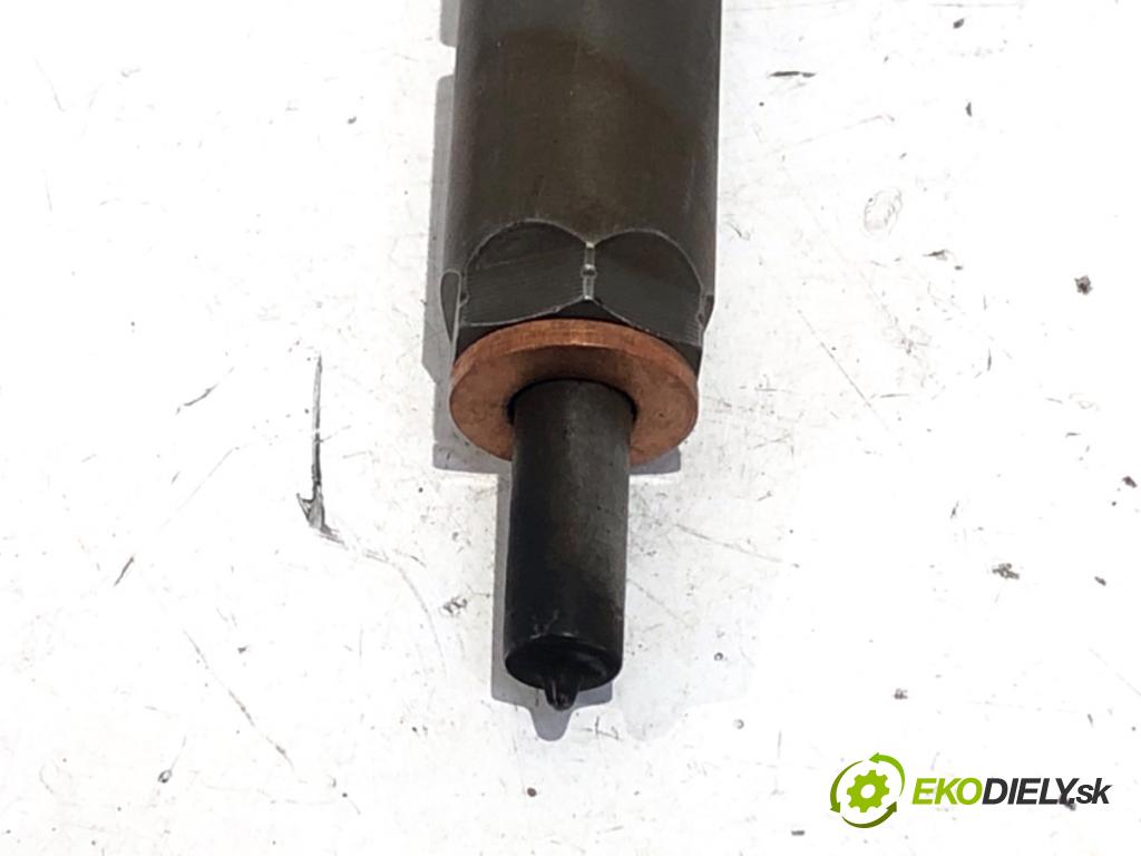 FIAT TIPO sedan 2016 88 kW 1.6 D (356SXG1B) 1598 vstrekovač 0445110524 (Vstrekovač paliva)