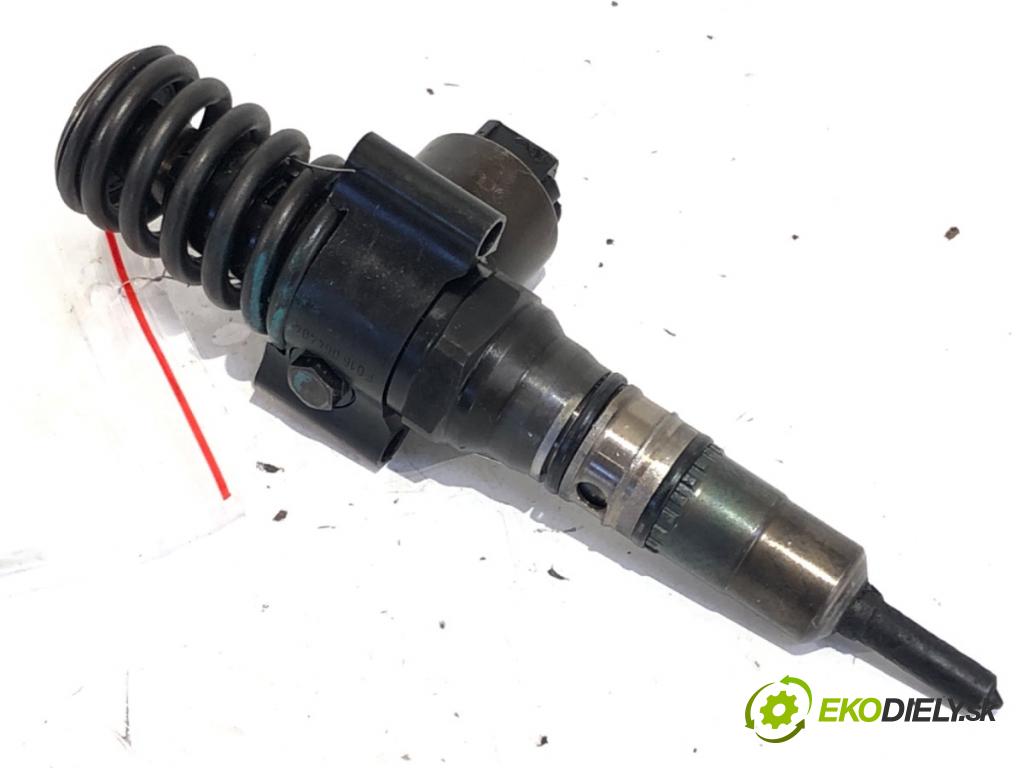 VW GOLF V liftback 2003 103 kW 2.0 TDI 1968 Vstrekovač 03G130073B (Vstrekovač paliva)