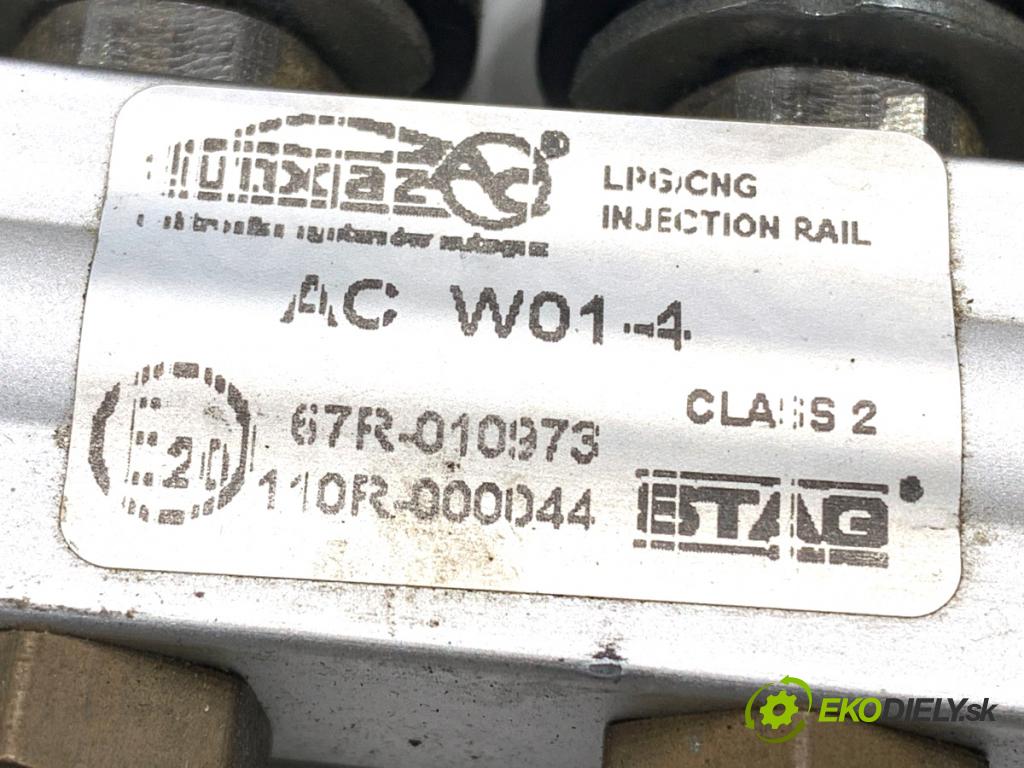 HYUNDAI SANTE FE I SUV 2001 107 kW 2.4 16V 4x4 2351 vstrekovač LPG AC W01-4