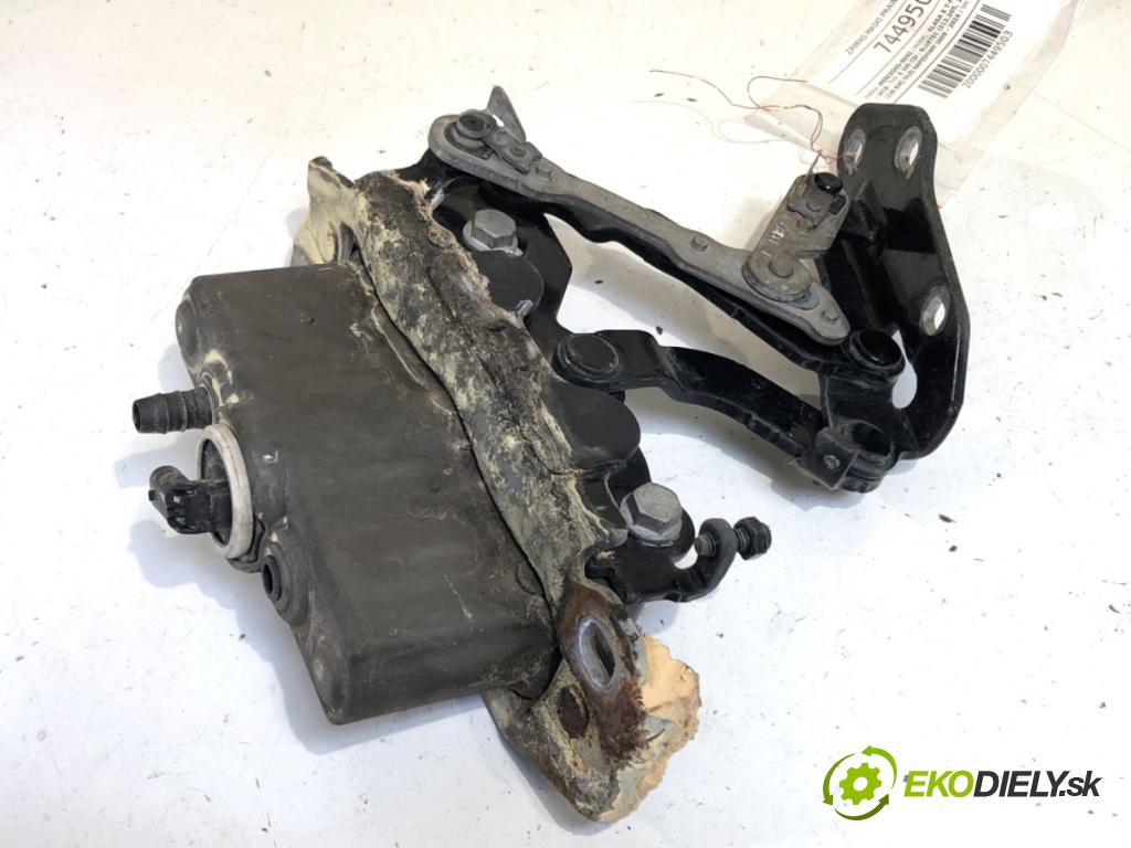 MERCEDES-BENZ S212 Kombi 2012 100 kW E 200 CDI / BlueTEC (212.205, 212.206) 2143 Záves kapoty pravy predný A2129066301