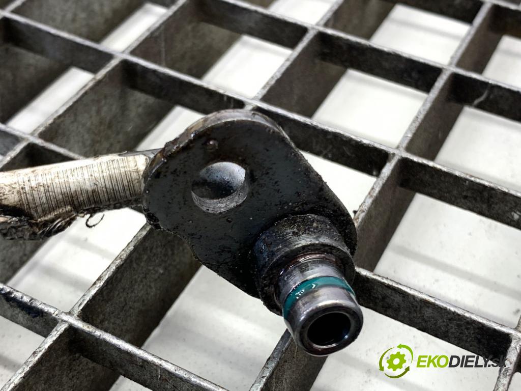 MERCEDES-BENZ S212 Kombi 2012 100 kW E 200 CDI / BlueTEC (212.205, 212.206) 2143 hadica servočerpadlo  (Rúrka servočerpadla)