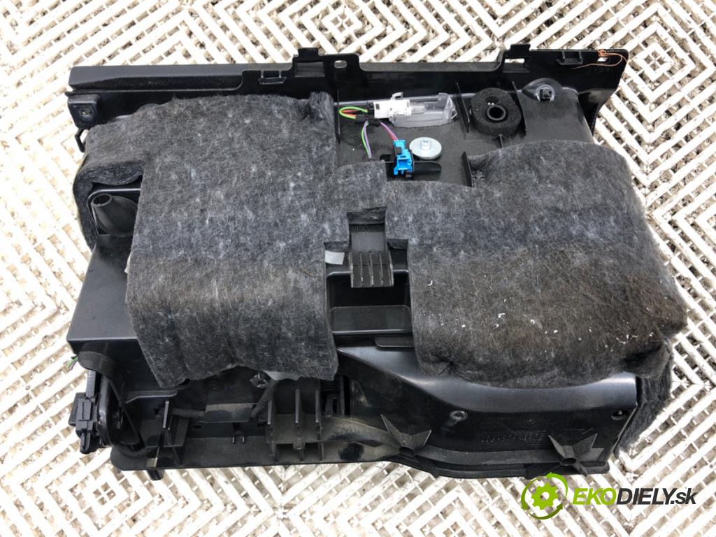 MERCEDES-BENZ S212 Kombi 2012 100 kW E 200 CDI / BlueTEC (212.205, 212.206) 2143 Priehradka, kastlík spolujazdca  (Priehradka (kastlík))