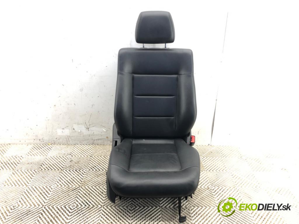 MERCEDES-BENZ S212 Kombi 2012 100 kW E 200 CDI / BlueTEC (212.205, 212.206) 2143 Sedadlo pravy predný 
