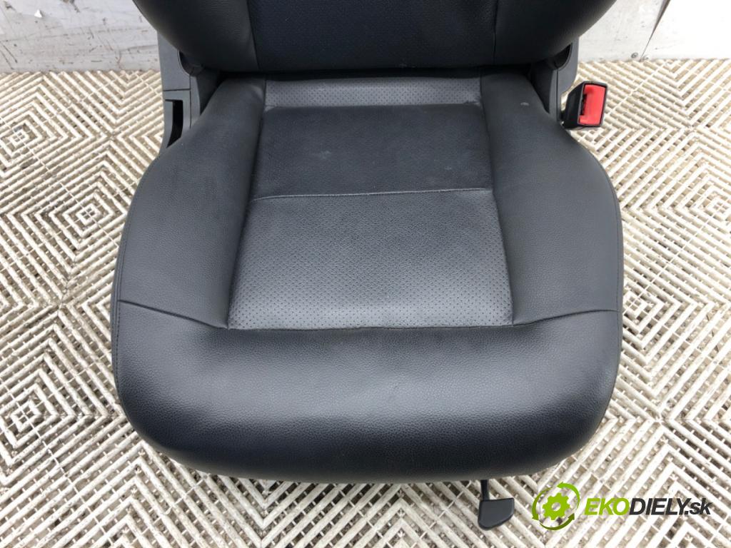 MERCEDES-BENZ S212 Kombi 2012 100 kW E 200 CDI / BlueTEC (212.205, 212.206) 2143 Sedadlo pravy predný