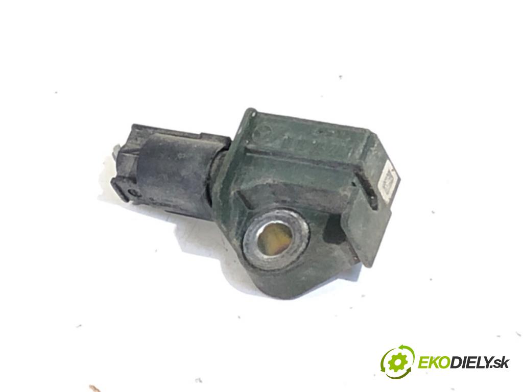 MERCEDES-BENZ S212 Kombi 2012 100 kW E 200 CDI / BlueTEC (212.205, 212.206) 2143 Snímač nárazu A1729056000 (Snímač nárazu)