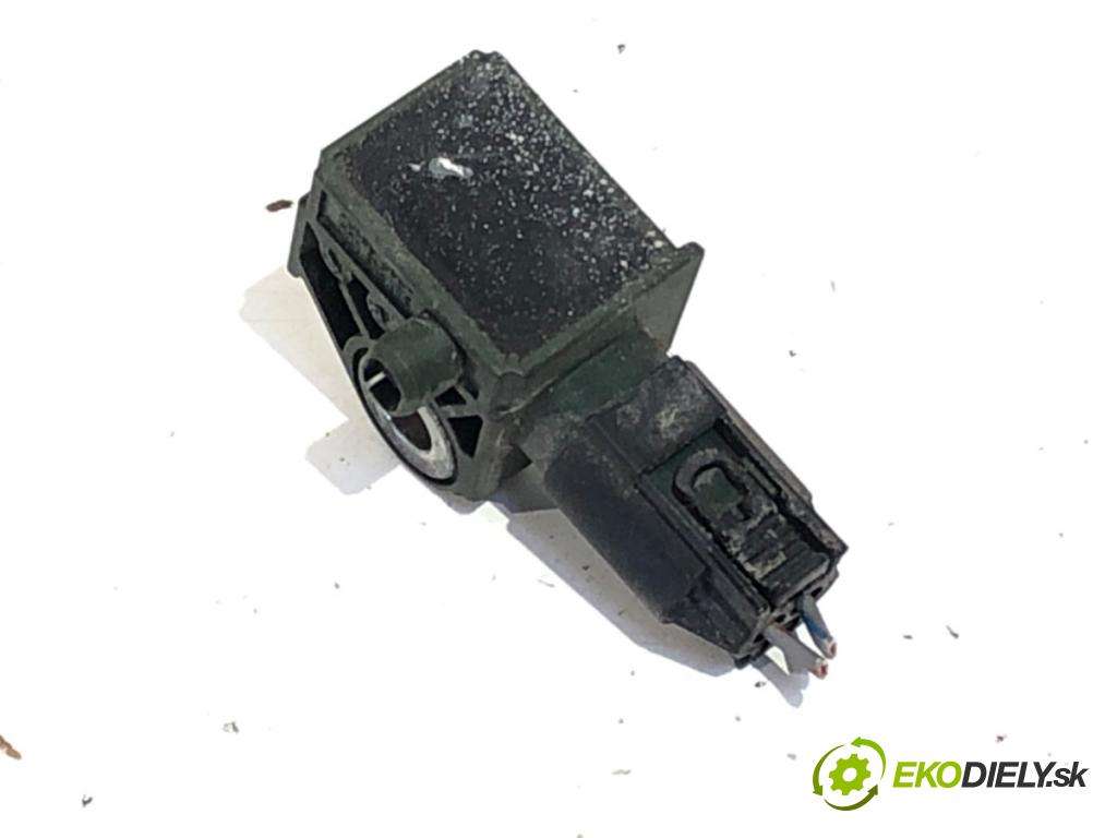 MERCEDES-BENZ S212 Kombi 2012 100 kW E 200 CDI / BlueTEC (212.205, 212.206) 2143 Snímač nárazu A1729056000 (Snímač nárazu)