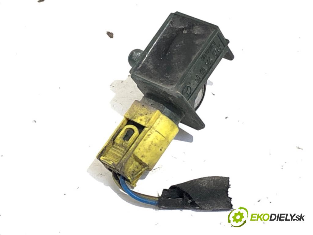 MERCEDES-BENZ S212 Kombi 2012 100 kW E 200 CDI / BlueTEC (212.205, 212.206) 2143 Snímač nárazu A1729056000 (Snímač nárazu)