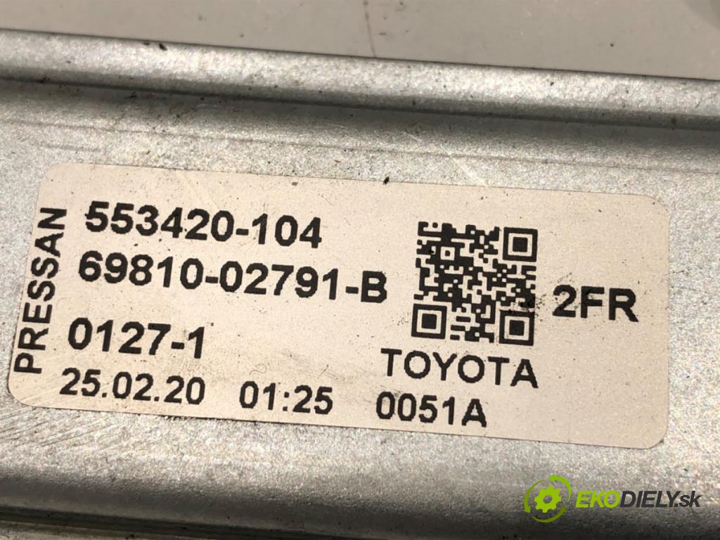 TOYOTA COROLLA E21 sedan 2020 72 kW 1.8 VVTi Hybrid (ZWE211, MZEA12) 1798 mechanismus okna pravý přední část 69810-02791