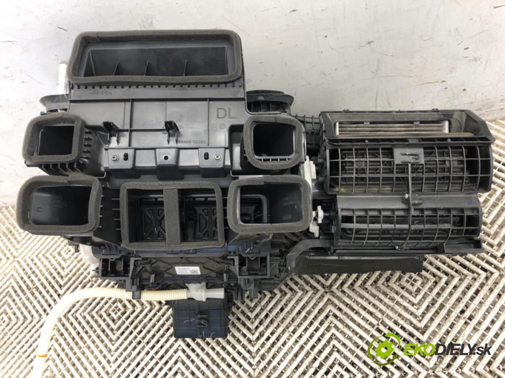 TOYOTA COROLLA E21 sedan 2020 72 kW 1.8 VVTi Hybrid (ZWE211, MZEA12) 1798 topné těleso radiátor topení komplet KOMBAJN 87050-02X30 (Radiátor topení)